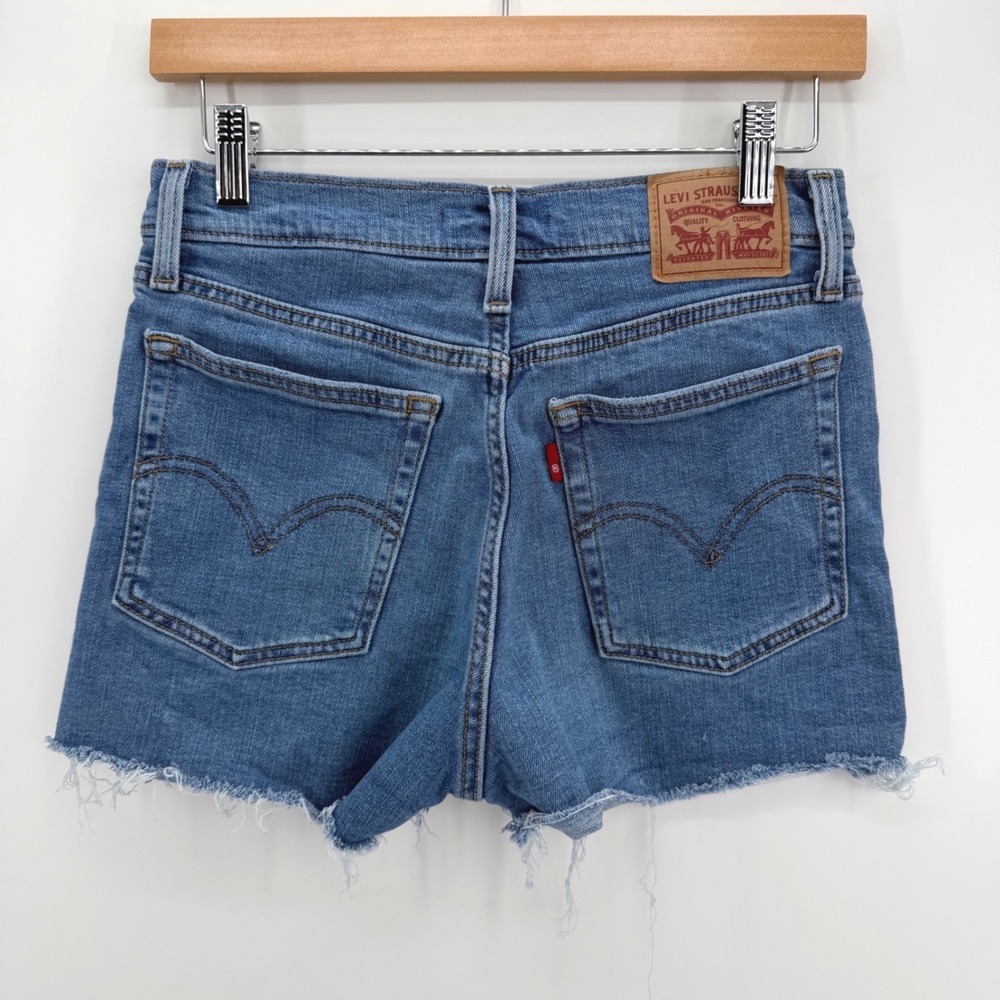 Levis High Rise Shorts Womens 27 Medium Wash Distressed Raw Hem Cut Off Country